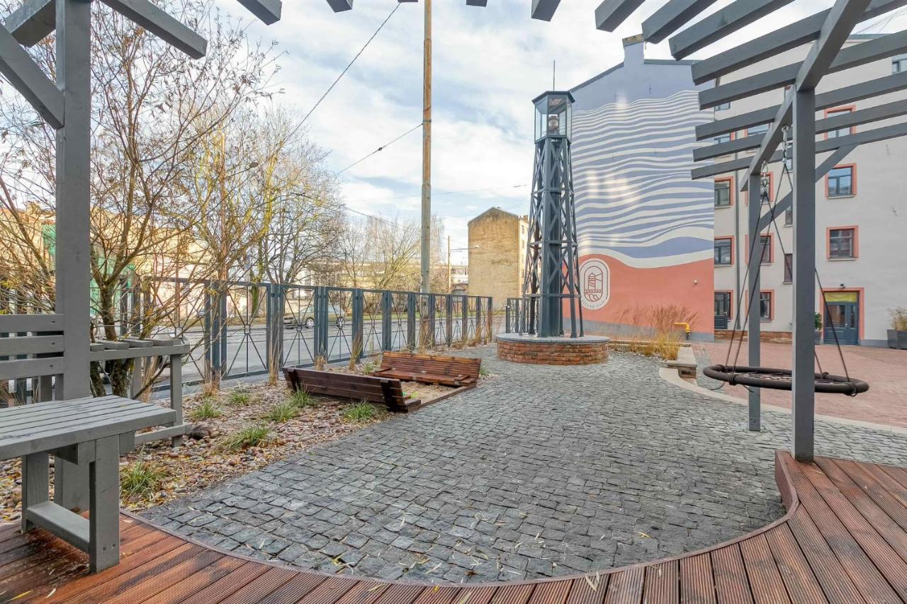 Premium Apartment In Quiet & Historical Area Riga Exterior foto