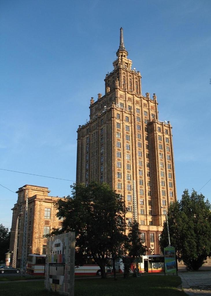 Premium Apartment In Quiet & Historical Area Riga Exterior foto